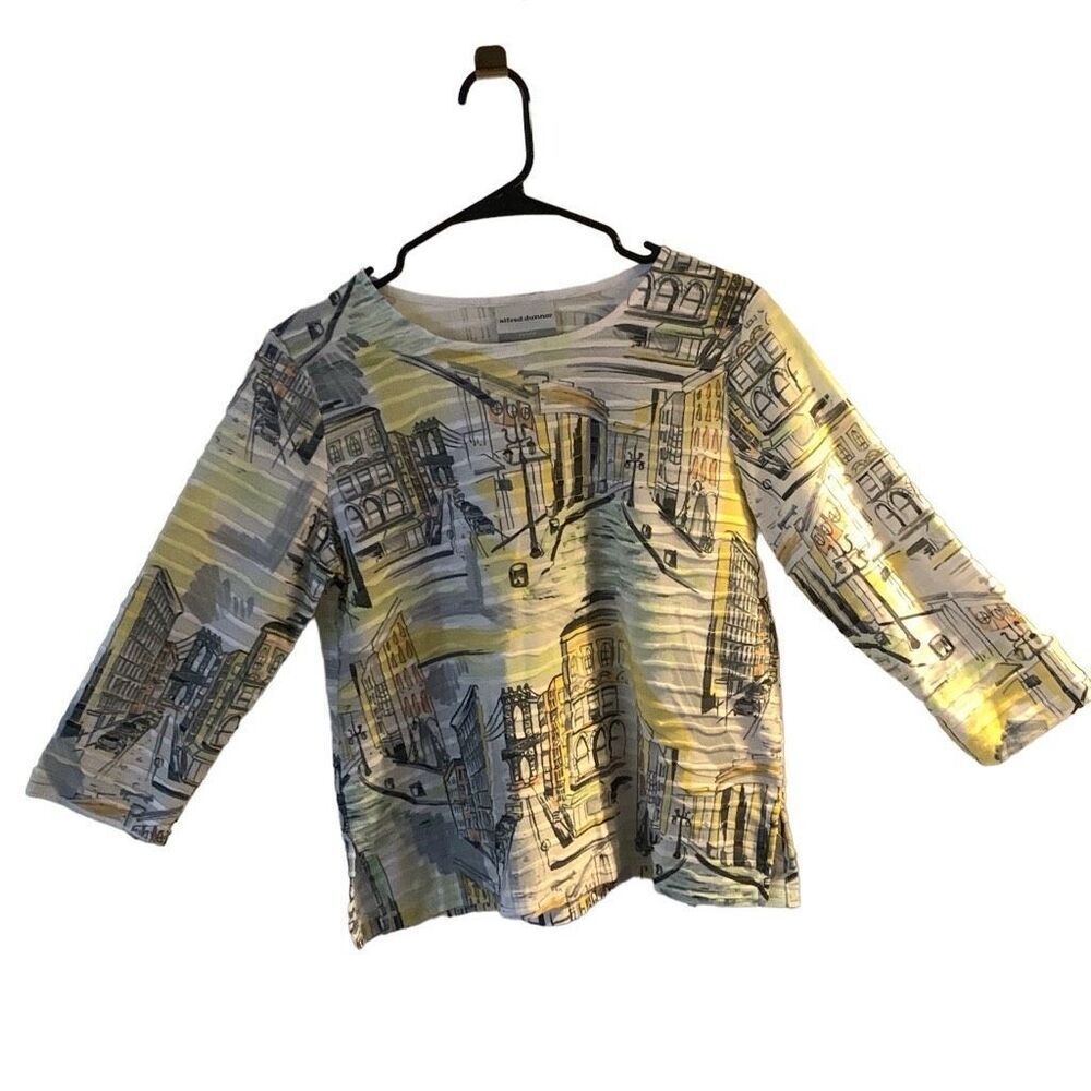 Pre Owned Women’s Alfred Dunner Petite City Scape Shirt Sz PS Fashionable Comfy